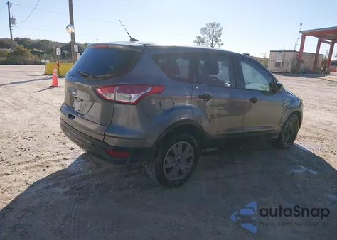 2014 Ford Escape S z USA, uszkodzony, nr VIN 1FMCU0F74EUD22447